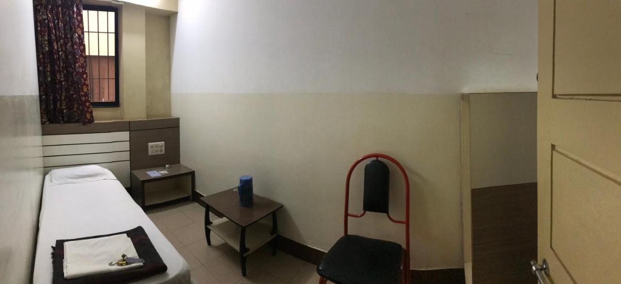 Hotel Satkar Cafeteria Belgaum Exteriör bild