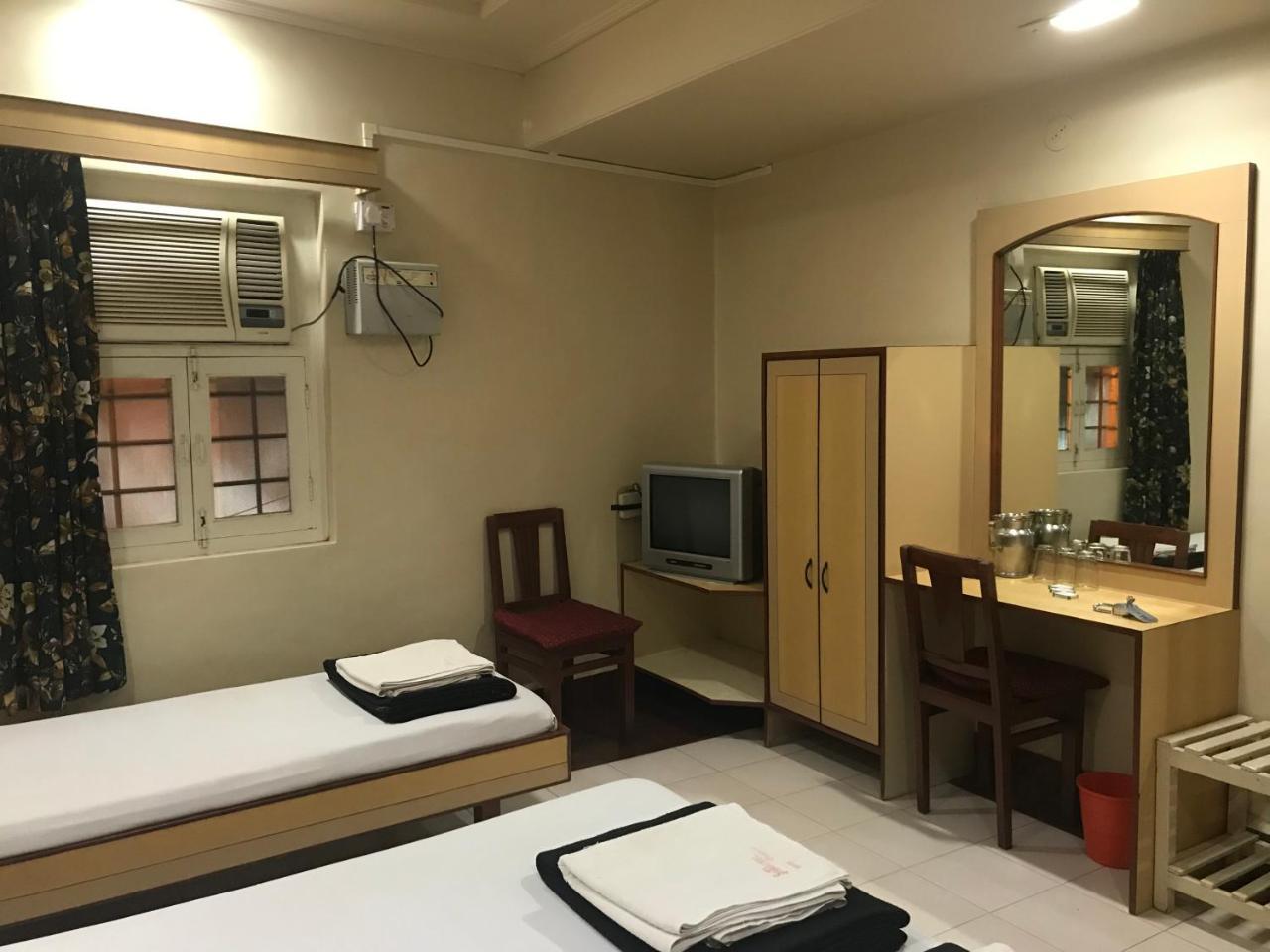 Hotel Satkar Cafeteria Belgaum Exteriör bild