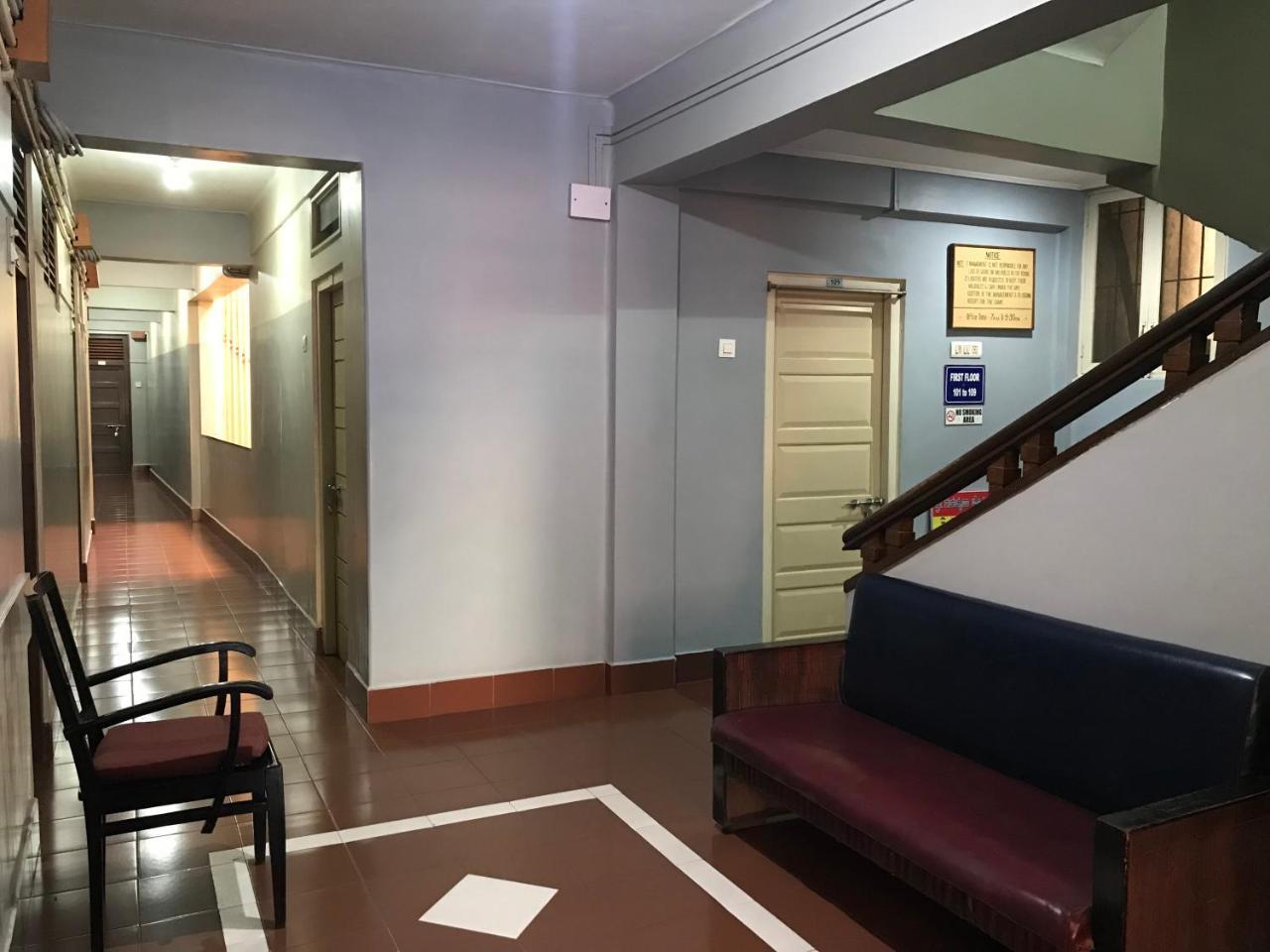 Hotel Satkar Cafeteria Belgaum Exteriör bild
